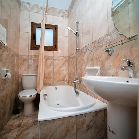 Efrosini Villa Pégeia
